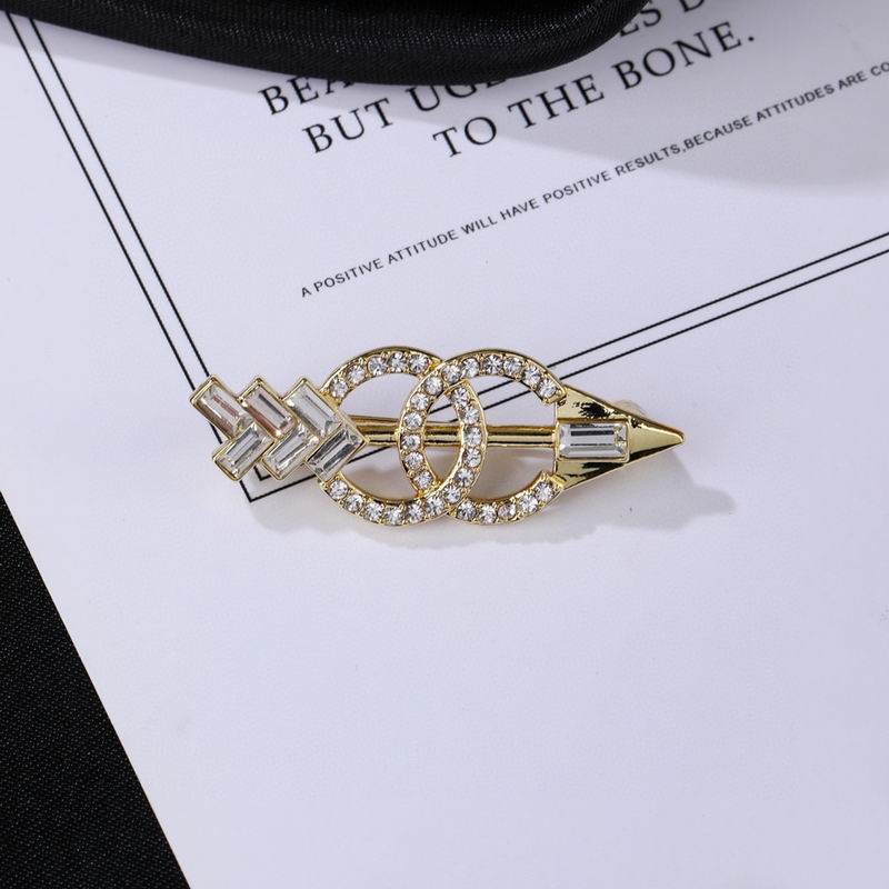 Chanel Brooch 03yxs195